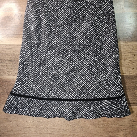 Gap A Line Flared Midi Skirt Black White size 8 - Picture 2 of 4